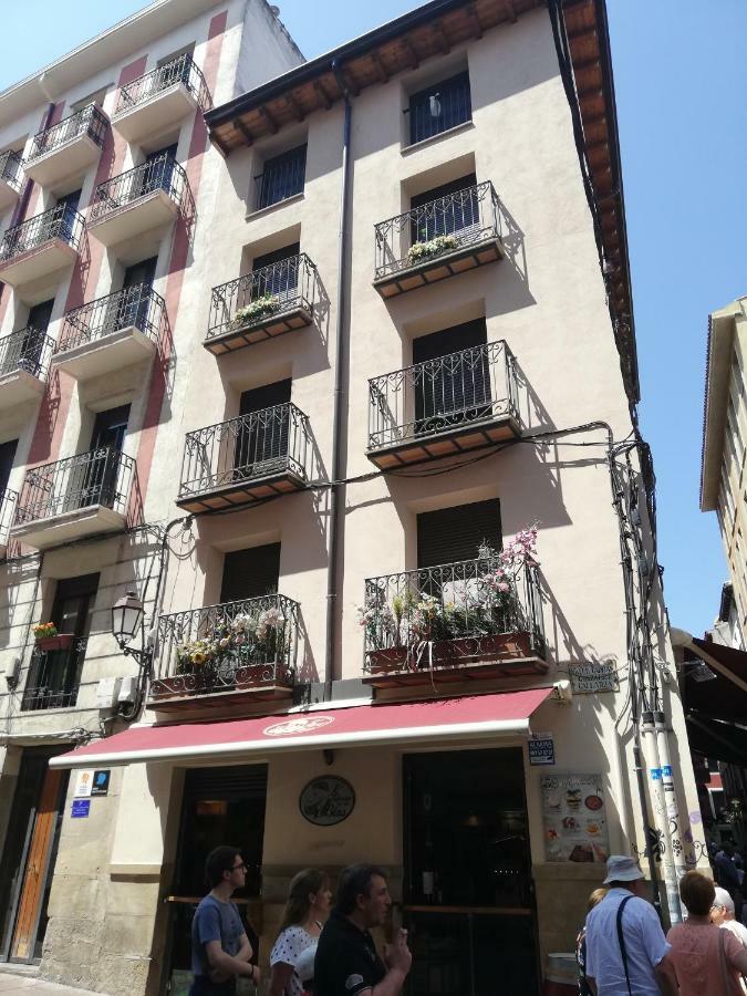 Apartamentos Espolon Logroño Dış mekan fotoğraf